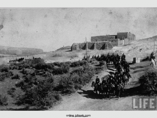 cavalry-patrol-leaving-fort-bowie-for-looking-for-geronimo-photo-courtesy-of-nps-gov_.gif