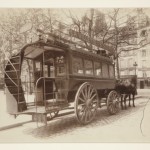 Omnibus_by_Eugène_Atget_1910